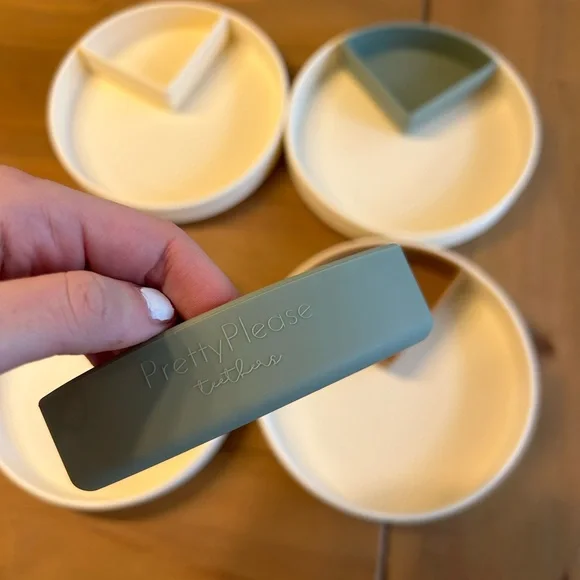 Forever French Silicone Plates & Dividers - Picture 3 of 3